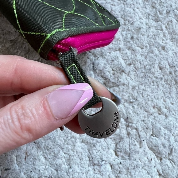 Travelon NWOT Hunter Green, Neon Green, Pink Zip Around Travel Wallet - Picture 5 of 10